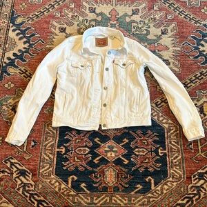 Levi Strauss Women’s Demin Jean Jacket White Medium Amazing Condition!